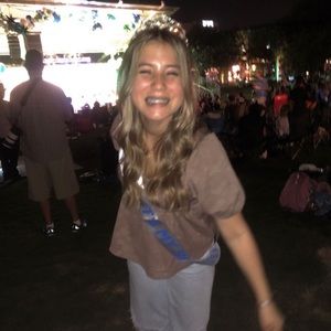 Meet your Posher, Anna